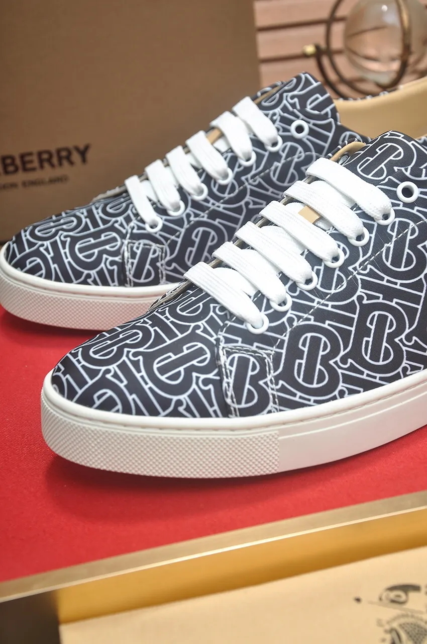 Men's shoes💰480💶[Burberry] (cowhide lining) classic low-top sneakers｜Imported cowhide with classic plaid fabric｜Cow leather lining｜Original outsole｜Fine workmanship and comfortable to wear Size: 38-44 (customized at 45)